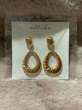 ettika Gold Twisted Open Teardrop Dangle Earrings